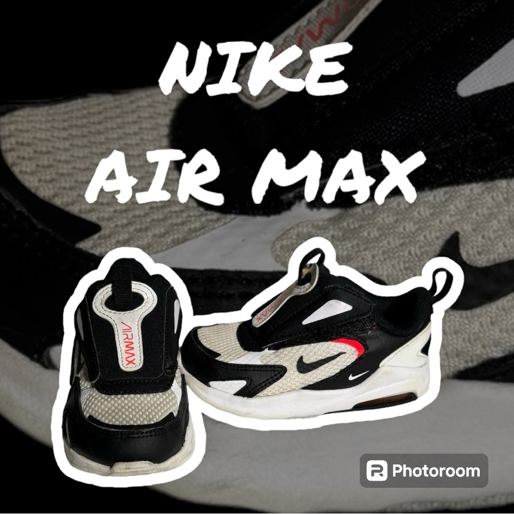 Nike air max kids white and black size 9c